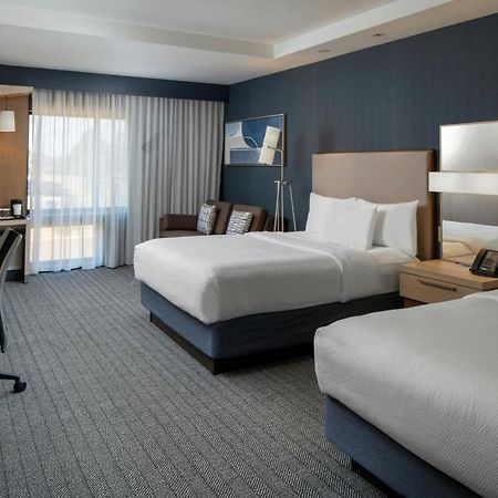 Courtyard By Marriott Jackson Airport/Pearl Hotell Exteriör bild