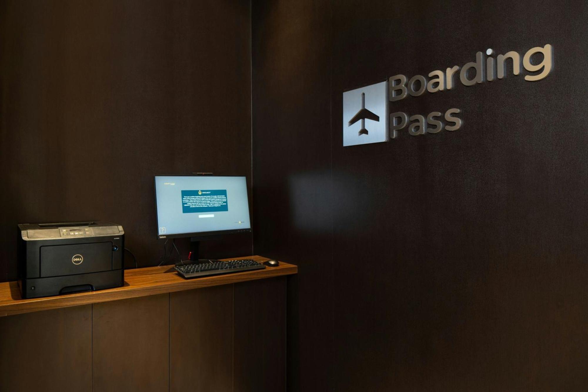 Courtyard By Marriott Jackson Airport/Pearl Hotell Exteriör bild