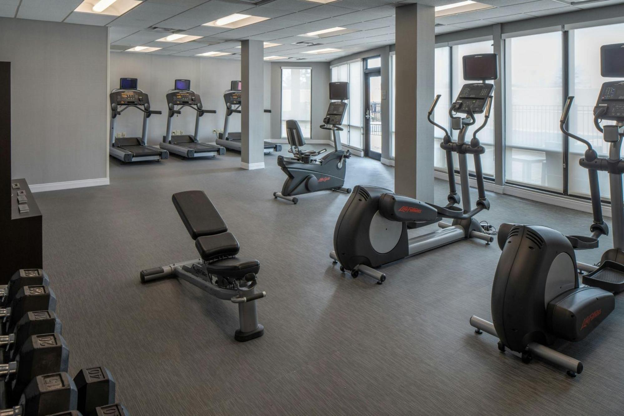 Courtyard By Marriott Jackson Airport/Pearl Hotell Exteriör bild