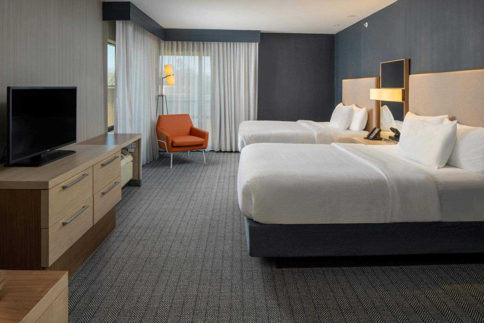 Courtyard By Marriott Jackson Airport/Pearl Hotell Exteriör bild